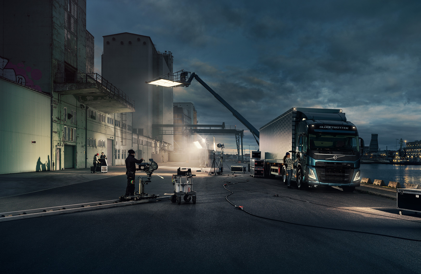 14_VolvoTrucks_FM_Movieset_041120_FINAL_Master